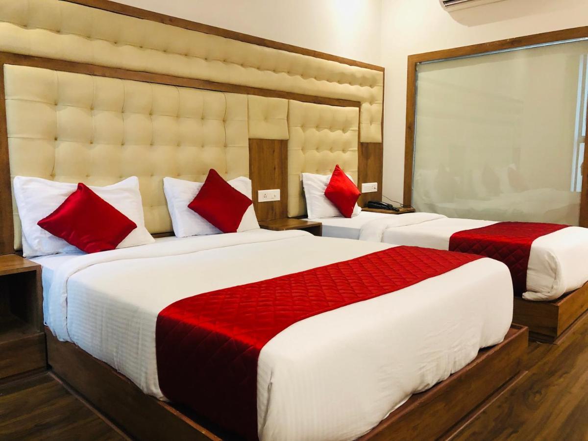 Bkc Grand- Near Trade Centre, Visa Consulate Bombaim