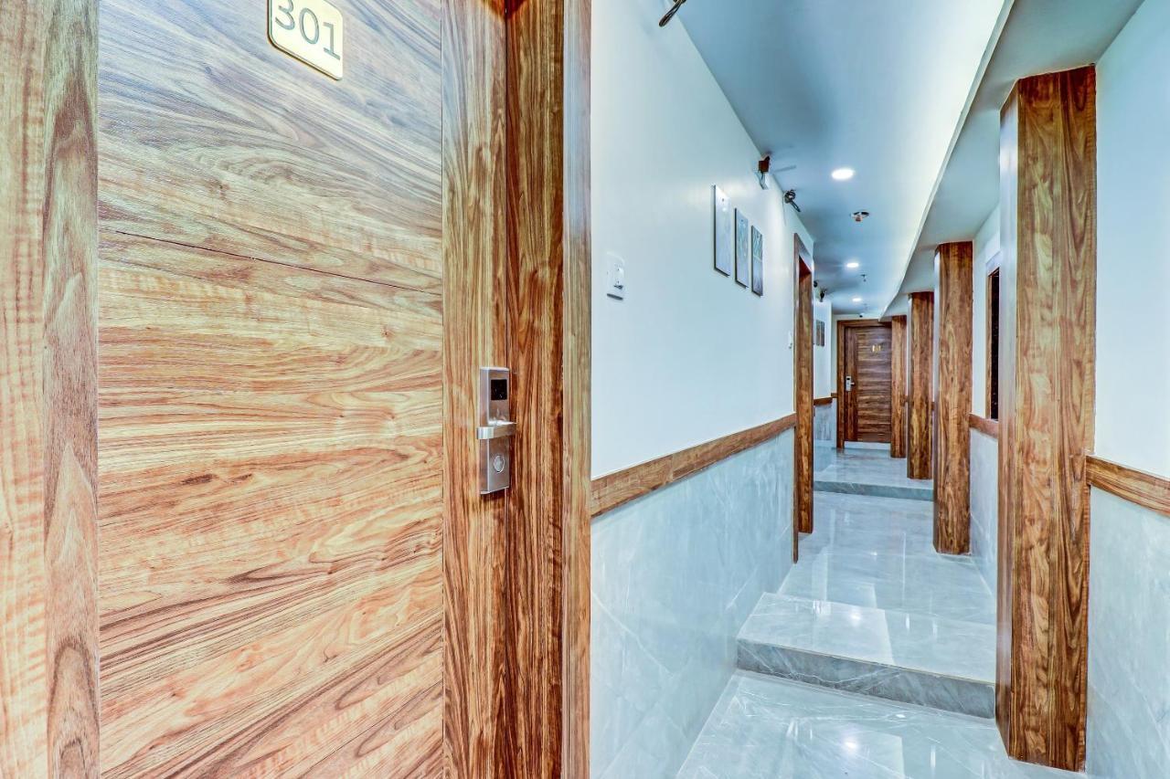 Capital O 79228 Peninsula Suites Hotel 3*