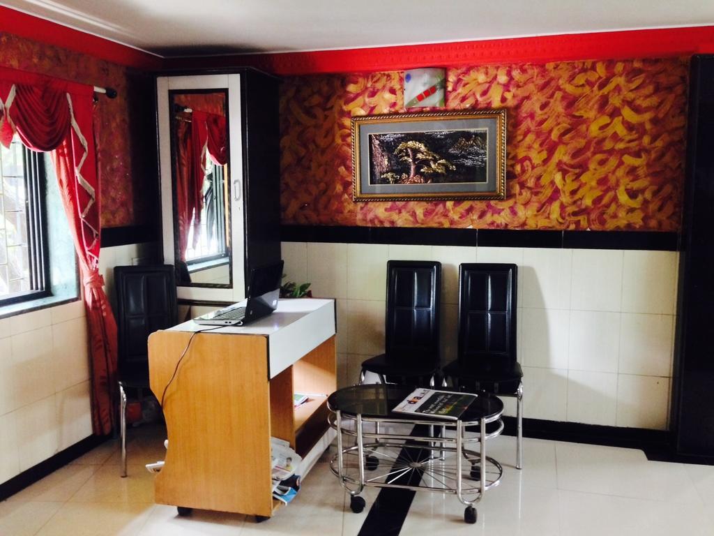 Hotel Metro Plaza Near Barc
