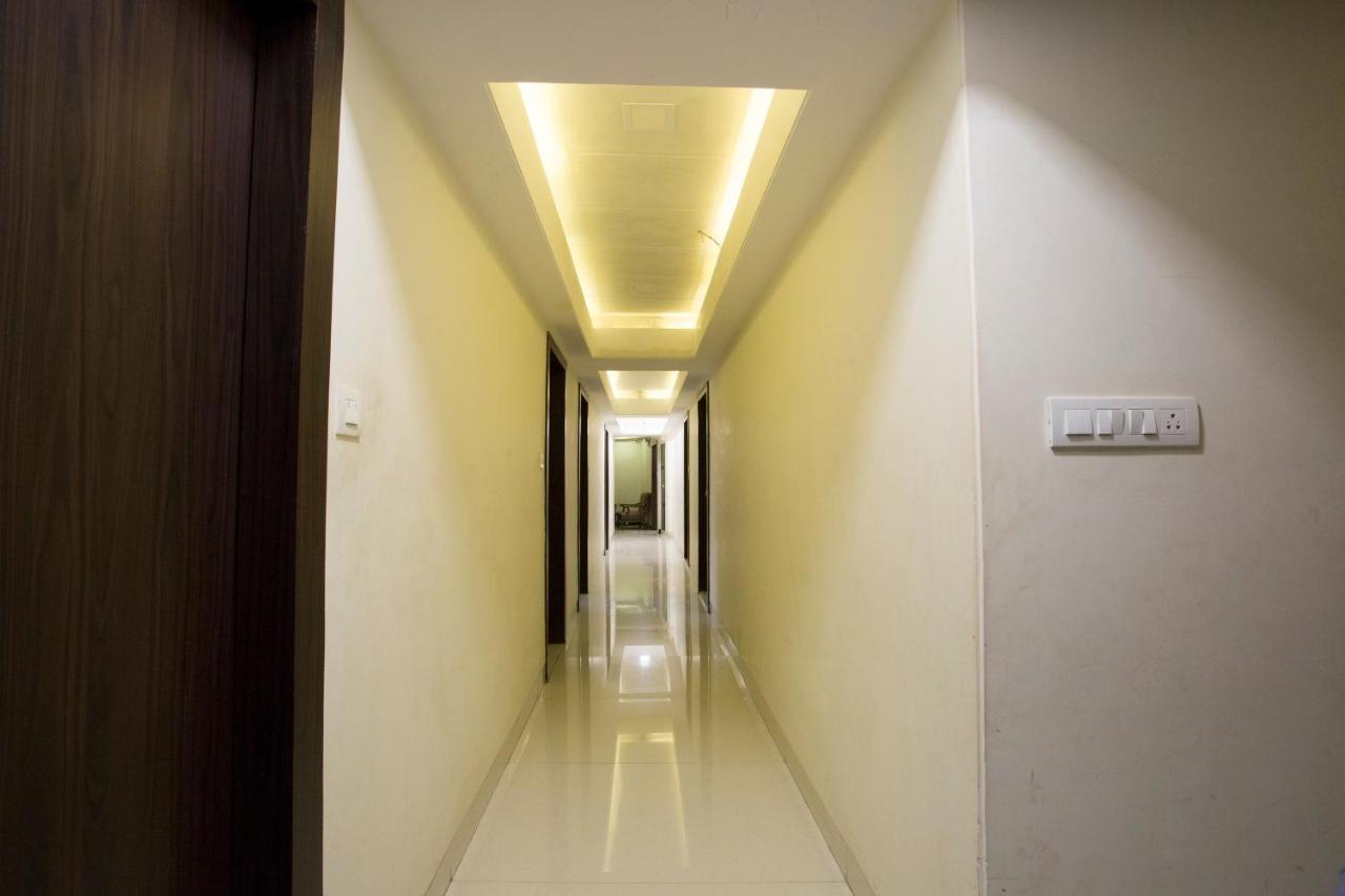 Hotel Oyo 23478 Kamran Residency