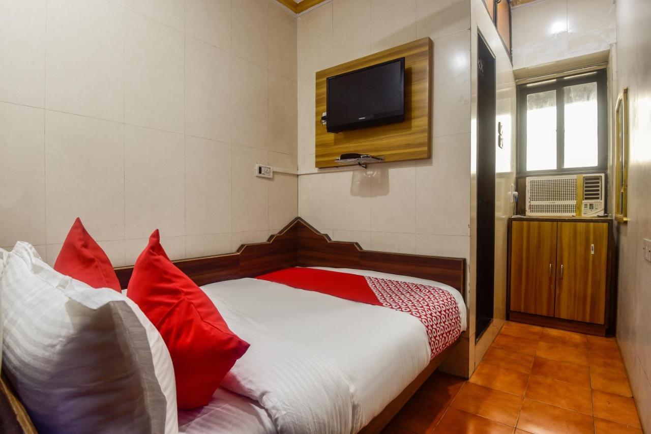 Oyo 69199 Swapna 3* Mumbai