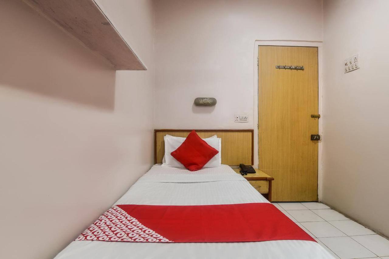 Oyo 69199 Swapna Hotel 3*