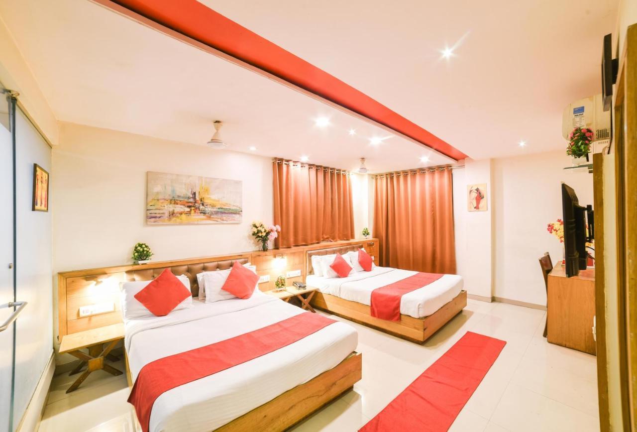 Grandeur-near International Airport Bombaim