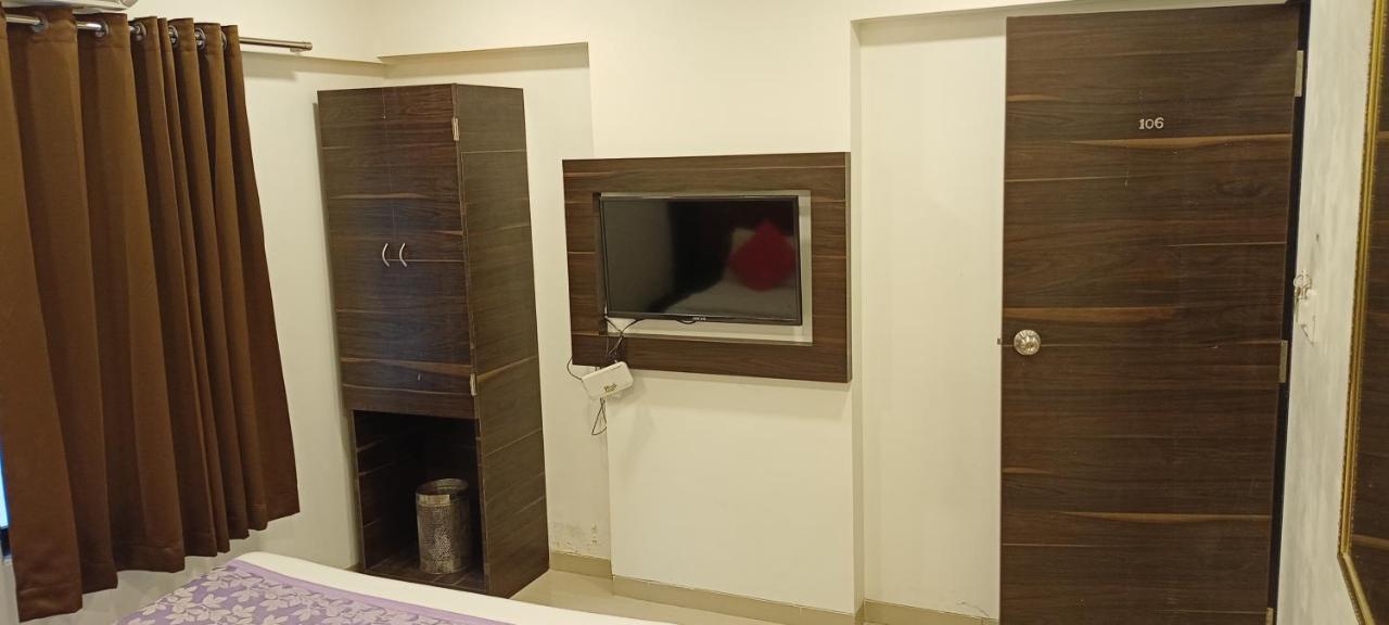 Rr Residency * Mumbai