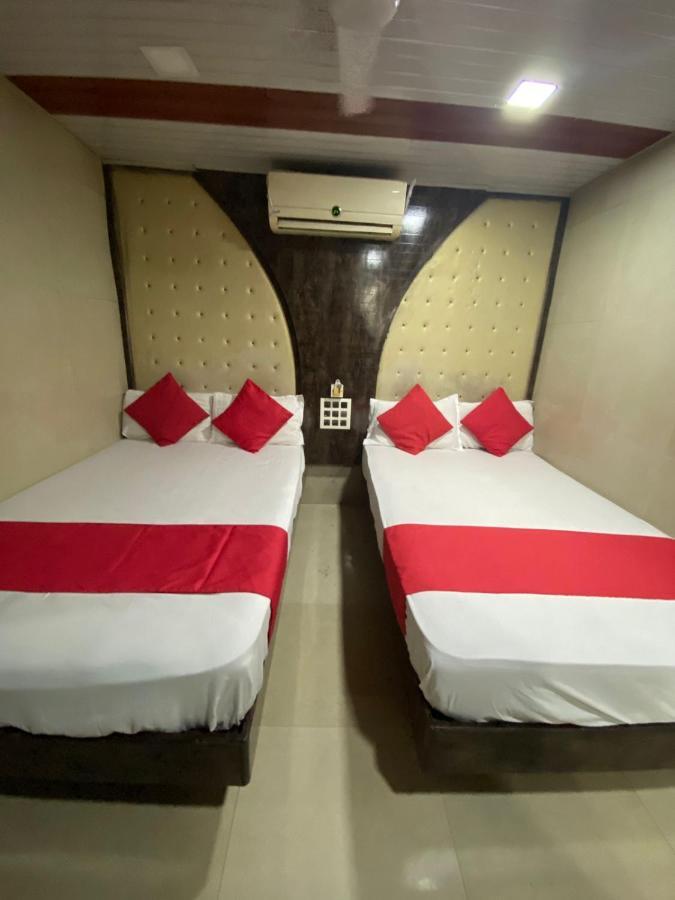 Paris Residency Next To Dadar Railway Station Hotel