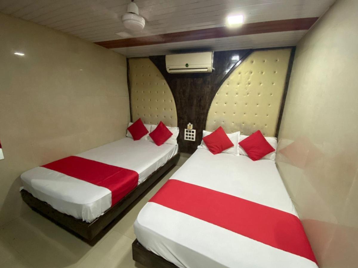 Paris Residency Next To Dadar Railway Station Hotel