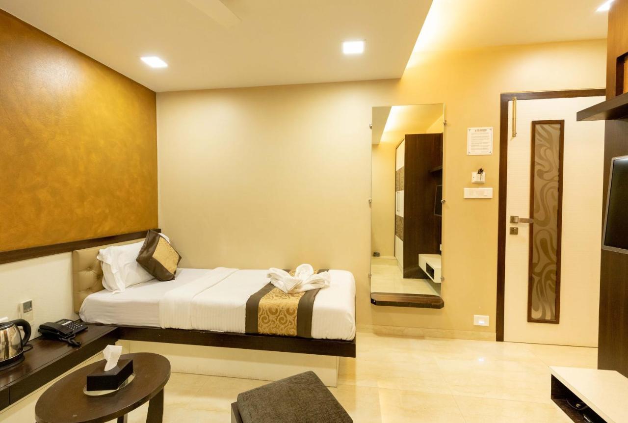Colaba Suites - Near Taj Hotel, Bombaim