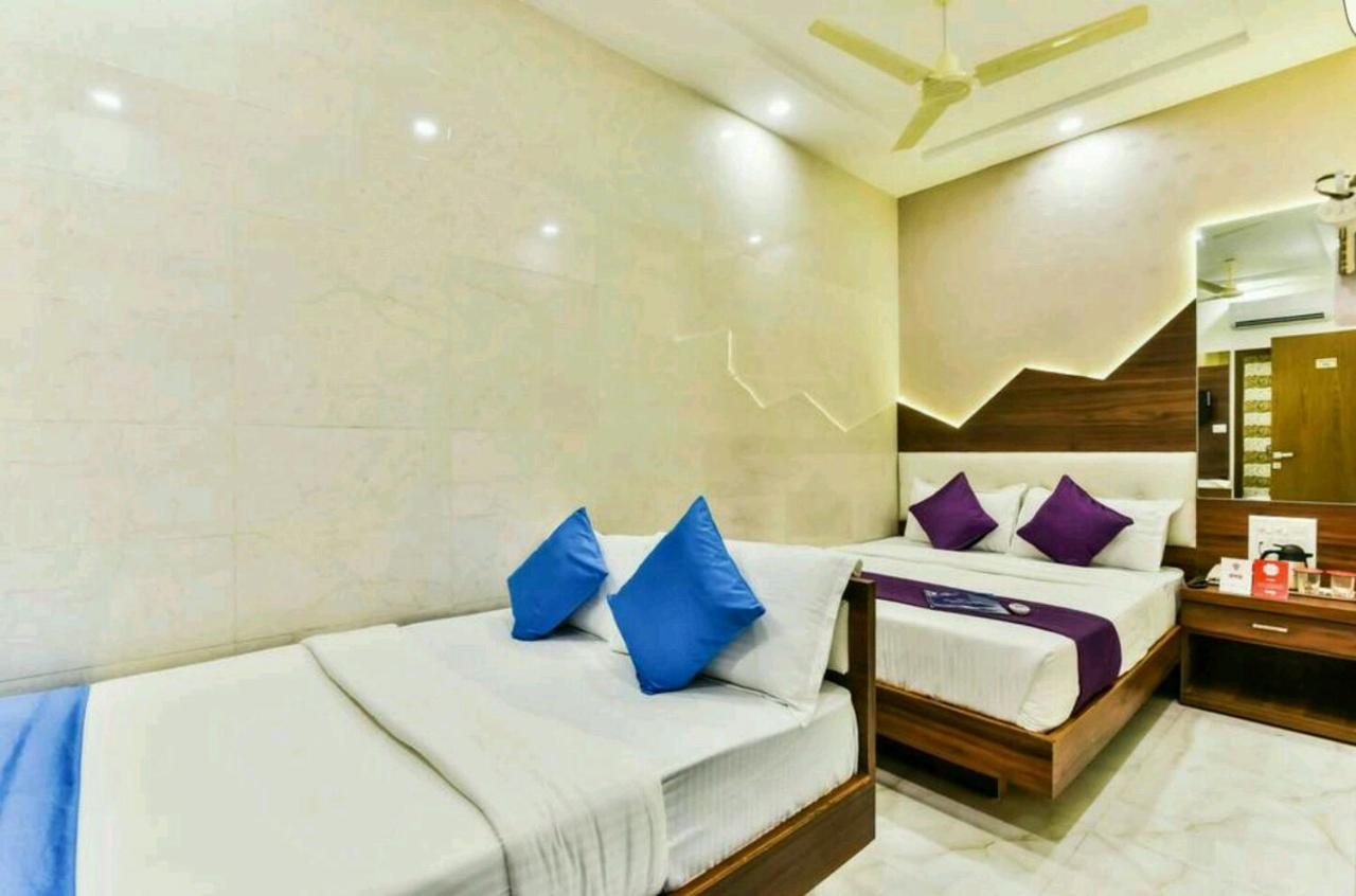 Hotel Palace Residency Near Lokmanya Tilak Terminus