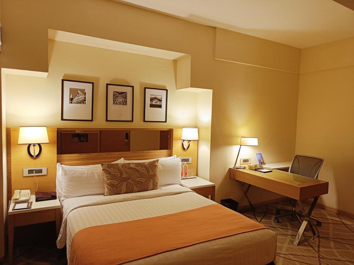 Marine Plaza Hotel 5*