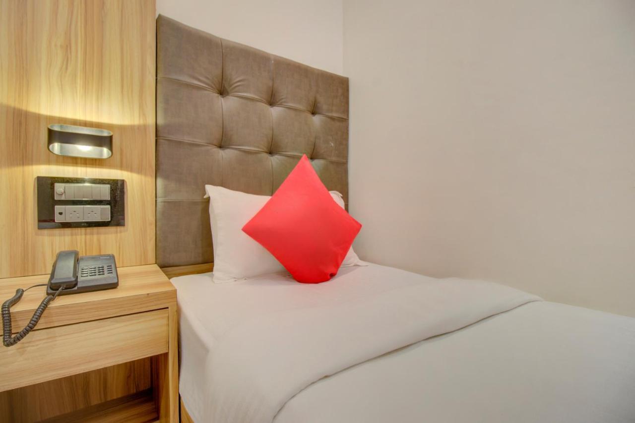 Hotel Oyo 76180 Meriton 3*