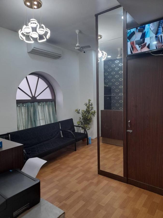 Hotel Grants Residency