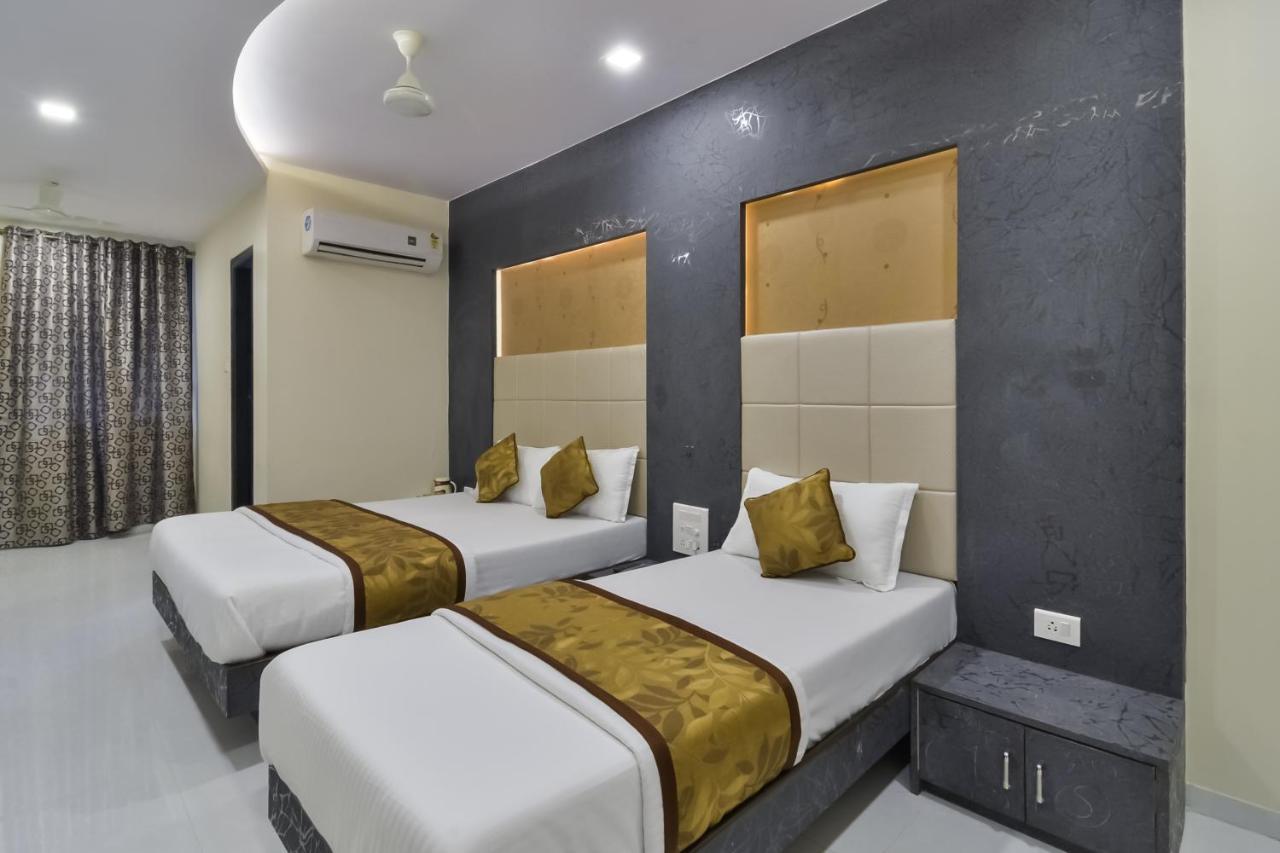 Aroma- Dadar 3*