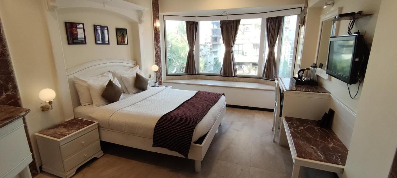 Hotel Executive Enclave 3*