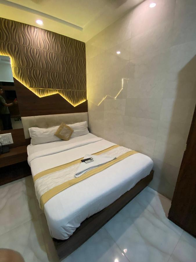 Palace Residency Near Lokmanya Tilak Terminus Hotel