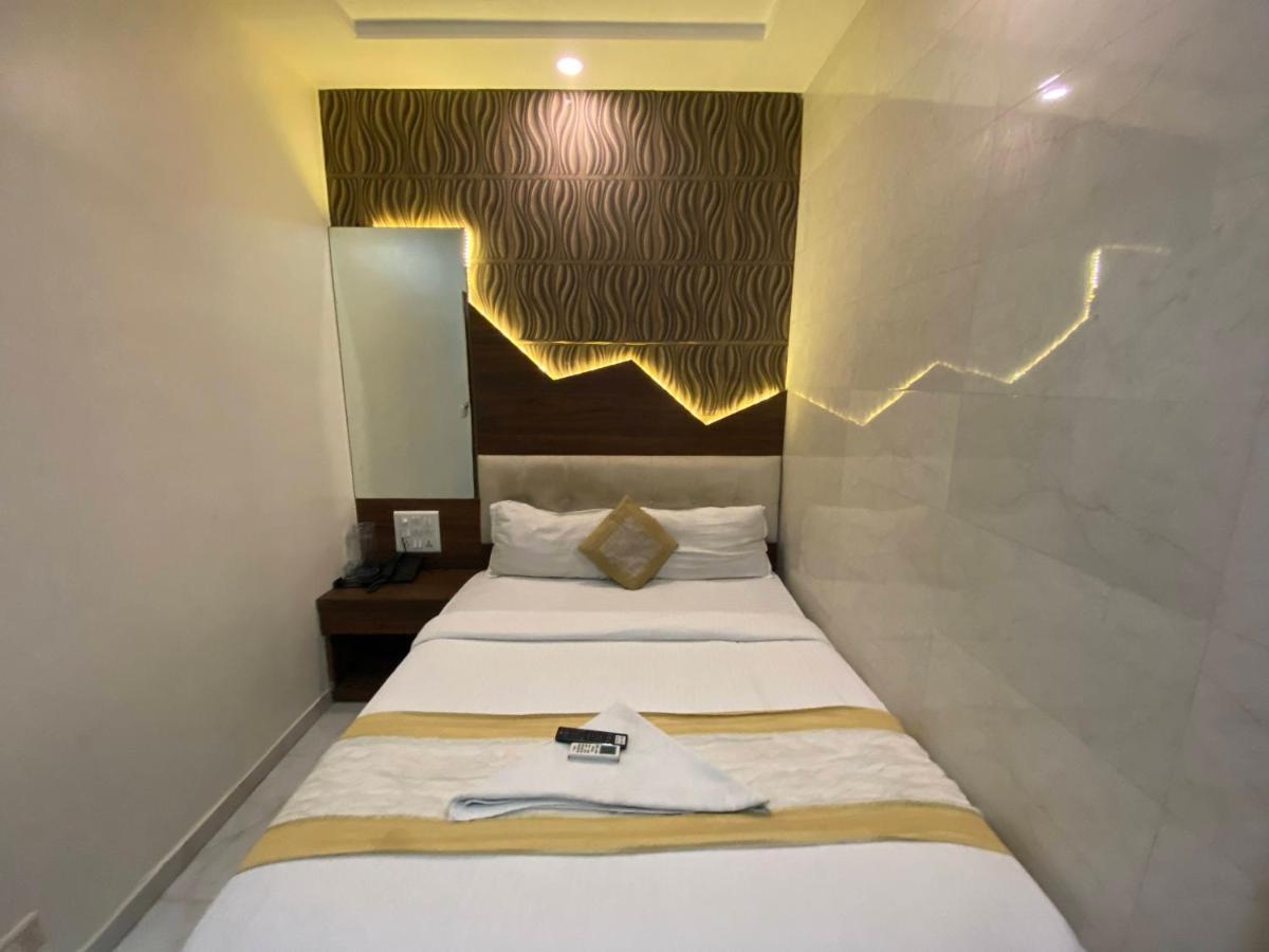 Palace Residency Near Lokmanya Tilak Terminus Hotel