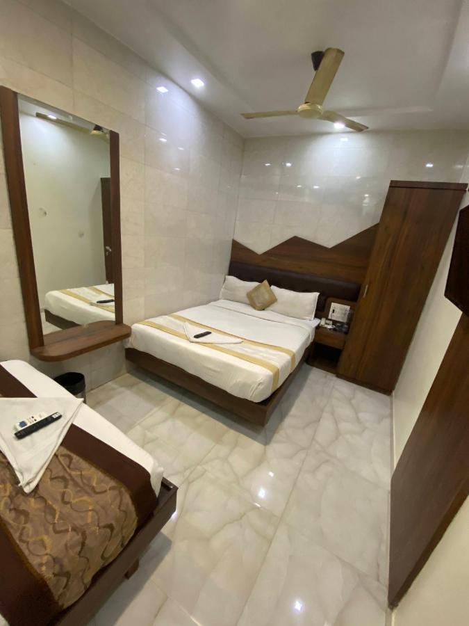Palace Residency Near Lokmanya Tilak Terminus Hotel 2*