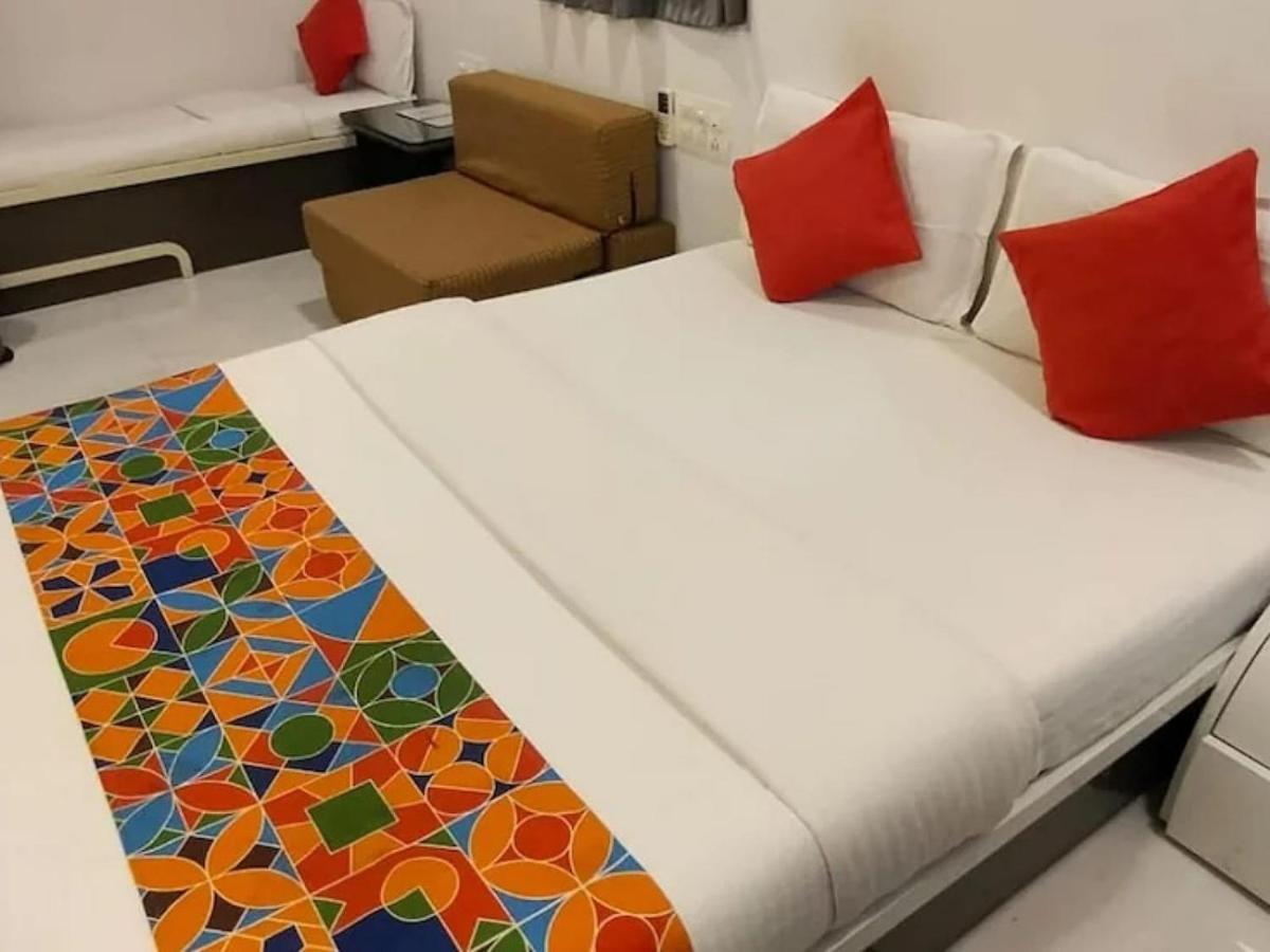 Fabexpress Satellite Hotel 3*