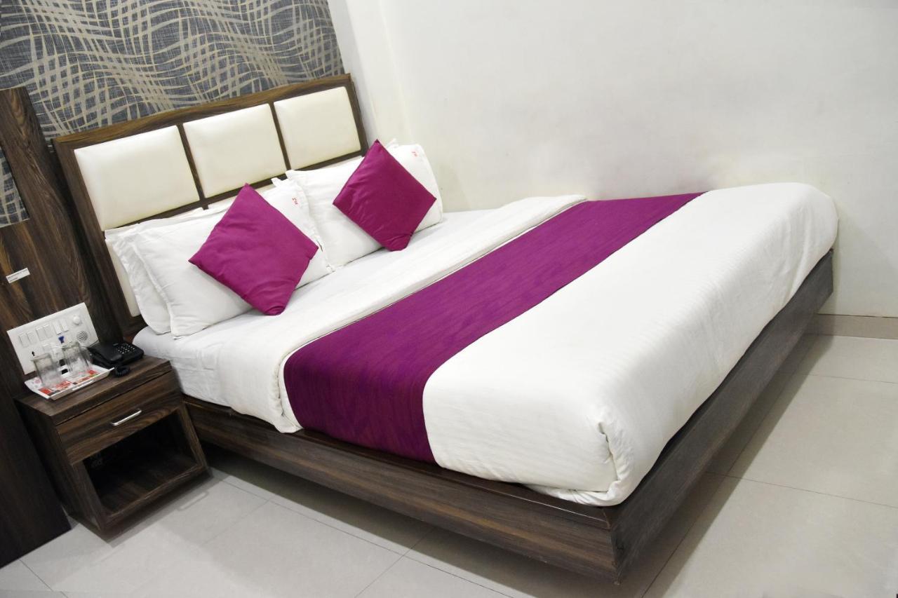 Hotel Sanjary Palace