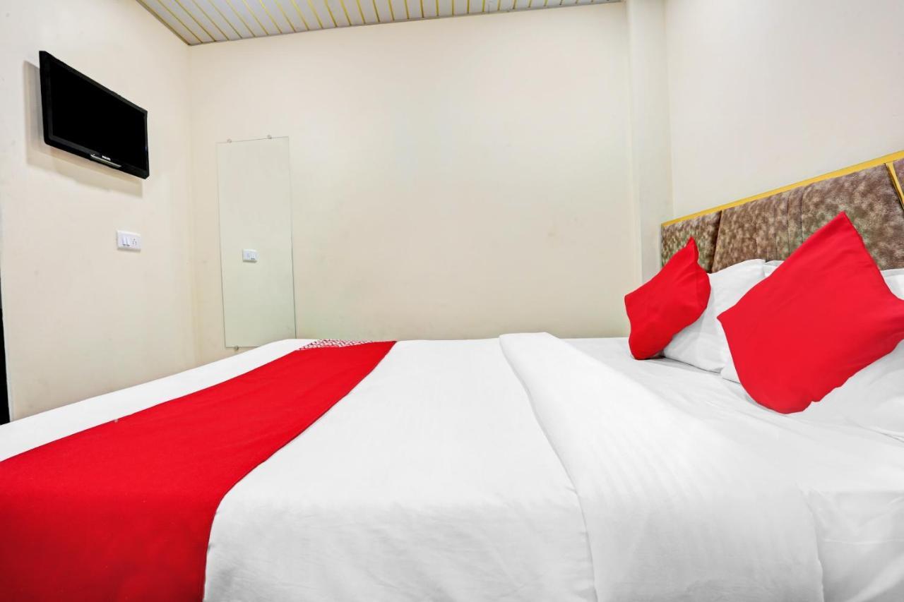 Hotel Oyo 85137 Hotel Indigo Inn