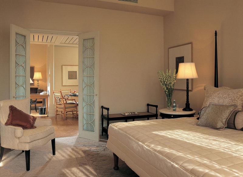 Hotel, Colaba Hotel 2*