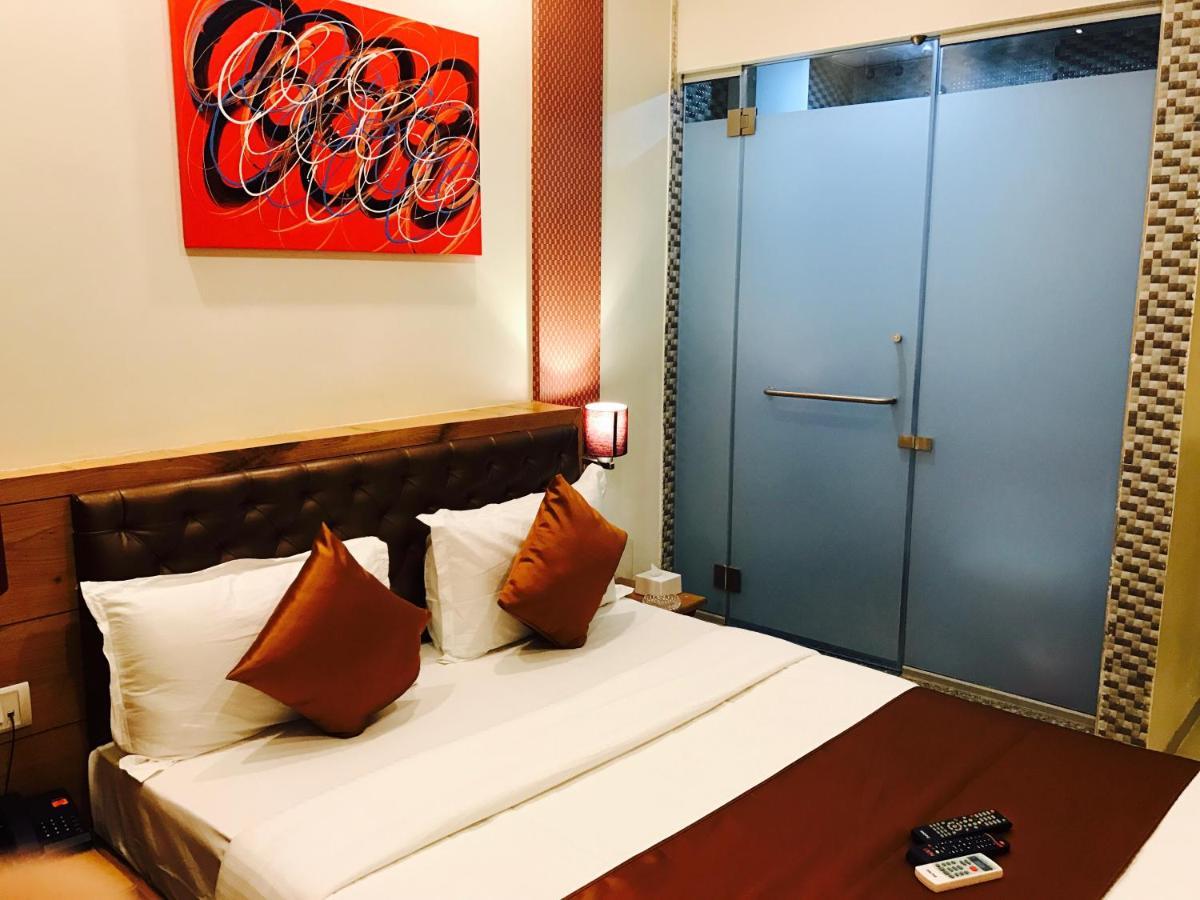 Grandeur-near International Airport