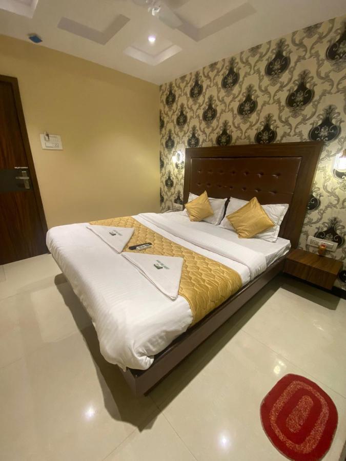 Hotel Garden Creek Residency - Near To International Airport Bombaim