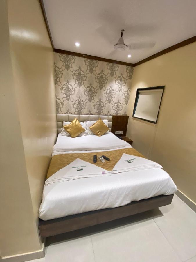 Garden Creek Residency - Near To International Airport Bombaim