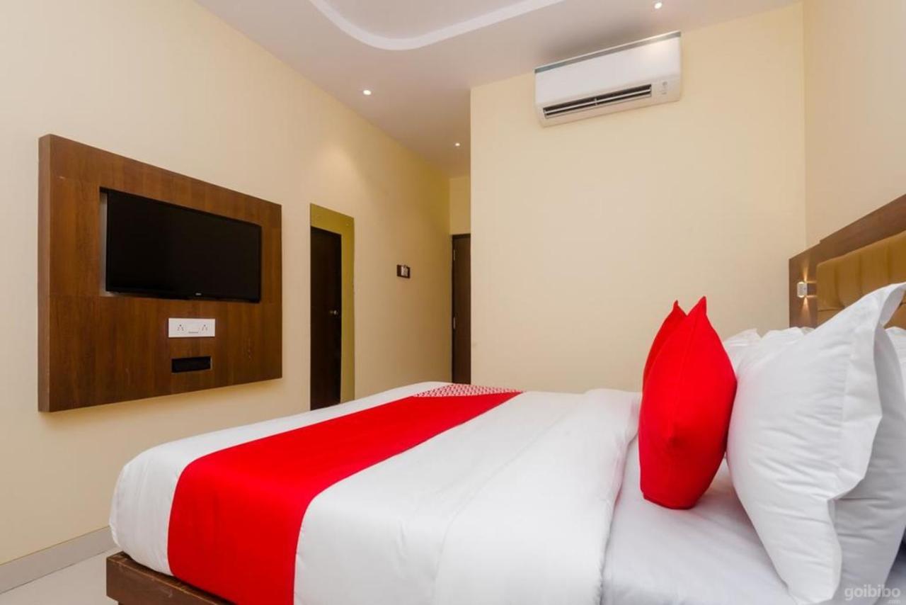 Fabexpress Embassy Suites Hotel