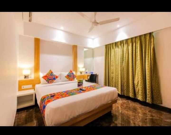 Hotel Royal Oak Navi Mumbai-Stz 1002 Guest house *