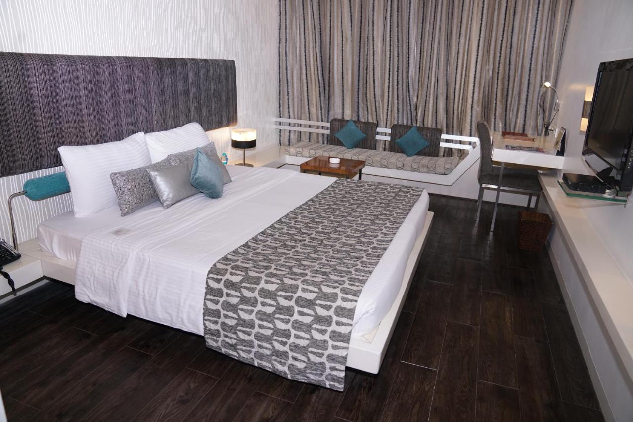 Kohinoor Continental,airport 4*