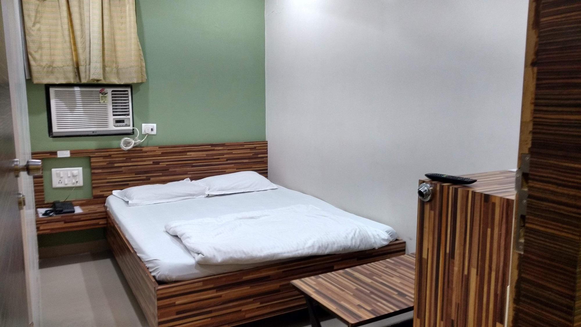 Pals Hotel 2*