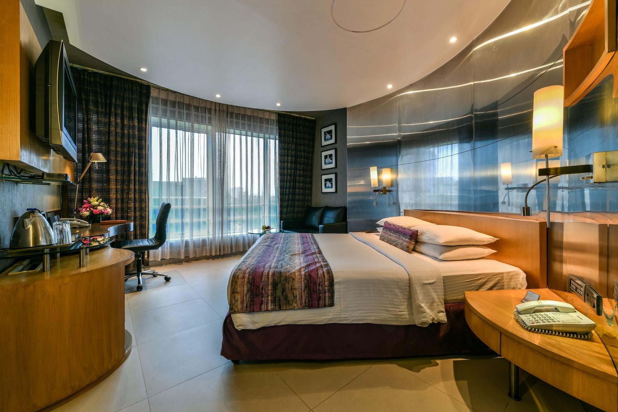 Hotel The Regale By Tunga 3*