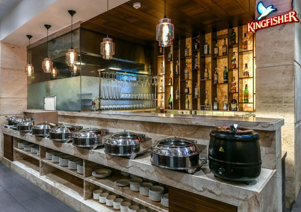 The Regale By Tunga Hotel Mumbai