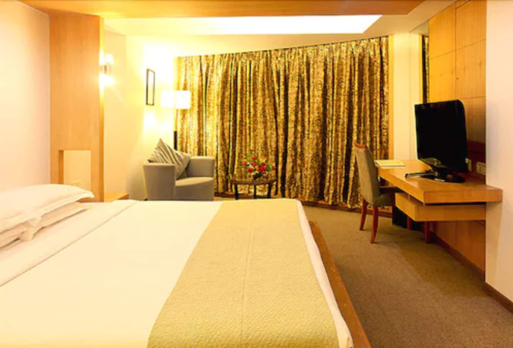 Peninsula Grand 4* Mumbai