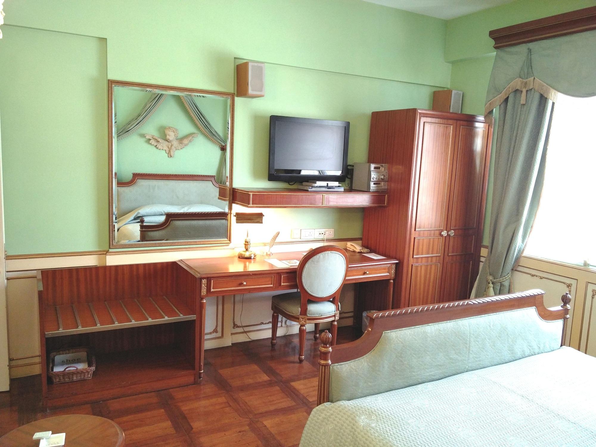 The Gordon House Hotel, Colaba
