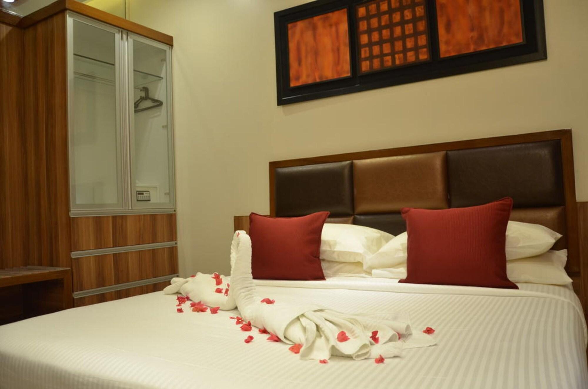 Hotel Sea Palace - Near Gateway Of India 3*