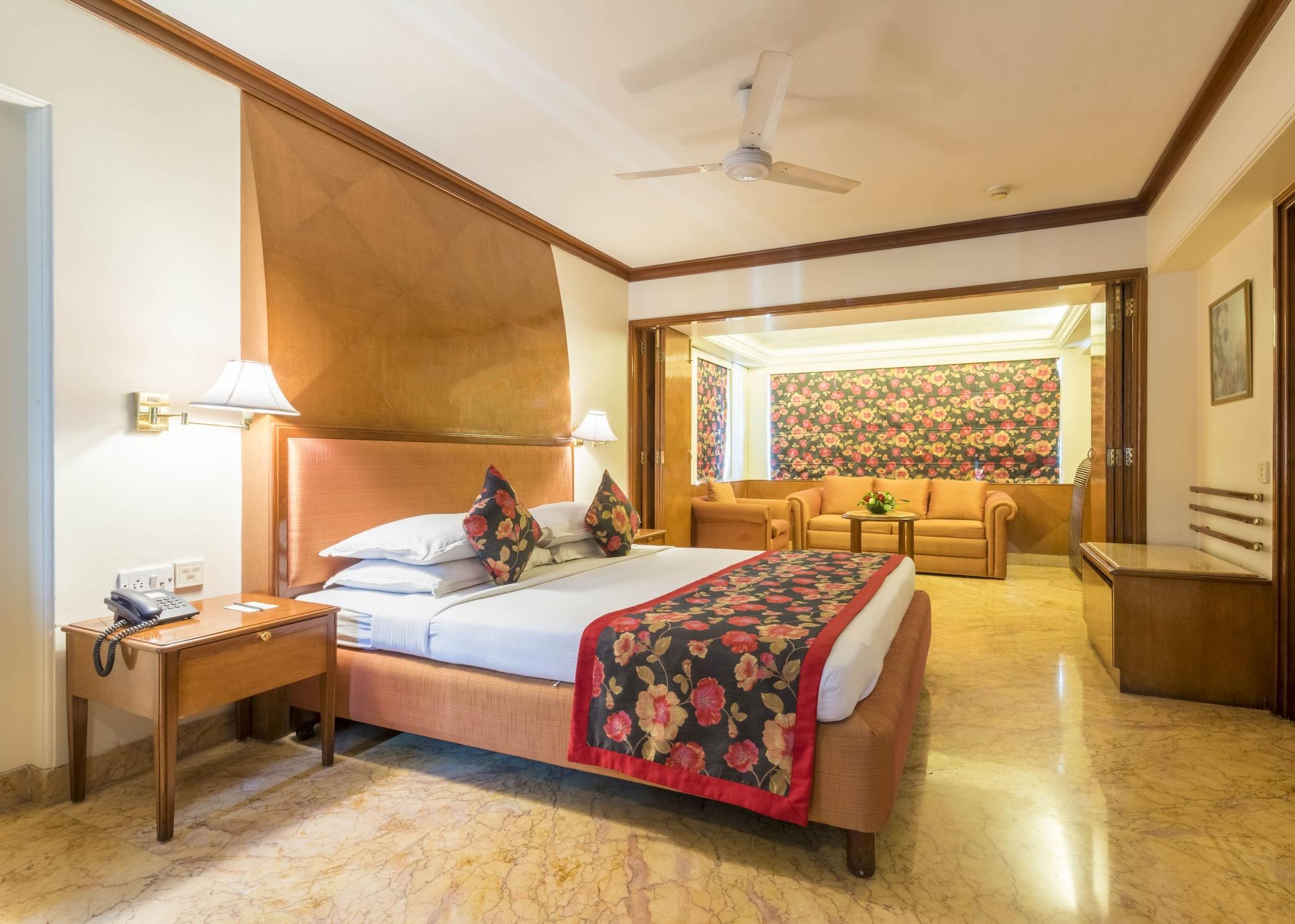 Hotel Parle International 3*