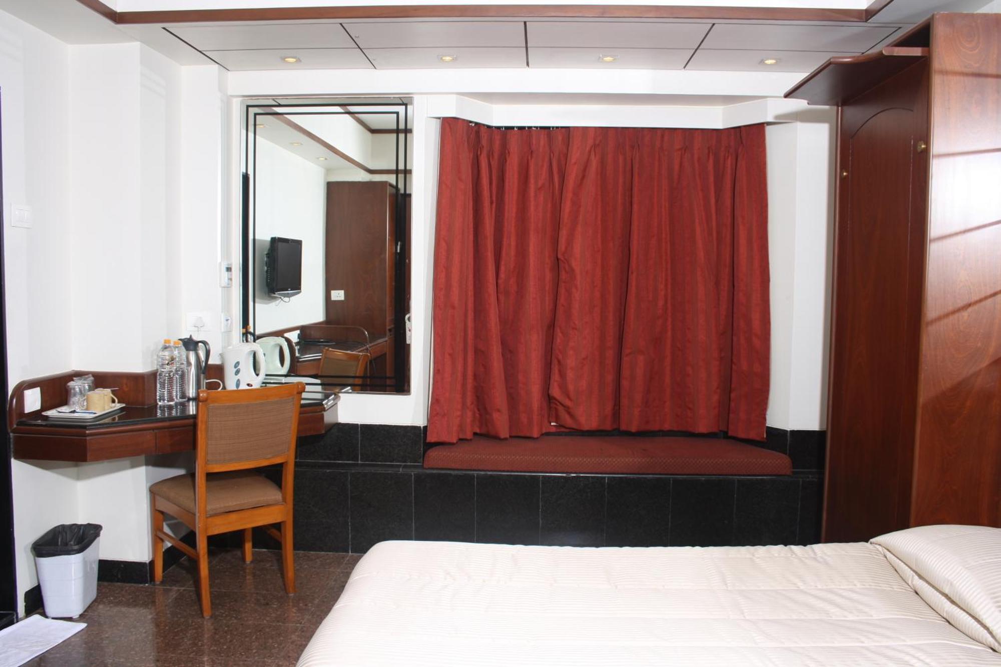 Hotel Karl Residency 3*