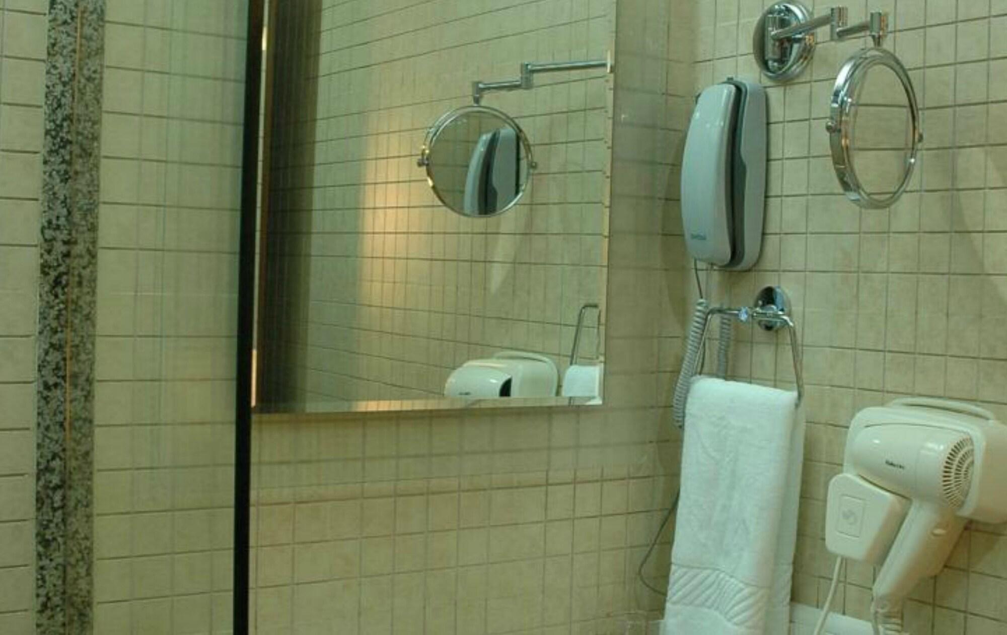 Fabhotel Shubhangan - Nr Bandra Hotel 3*
