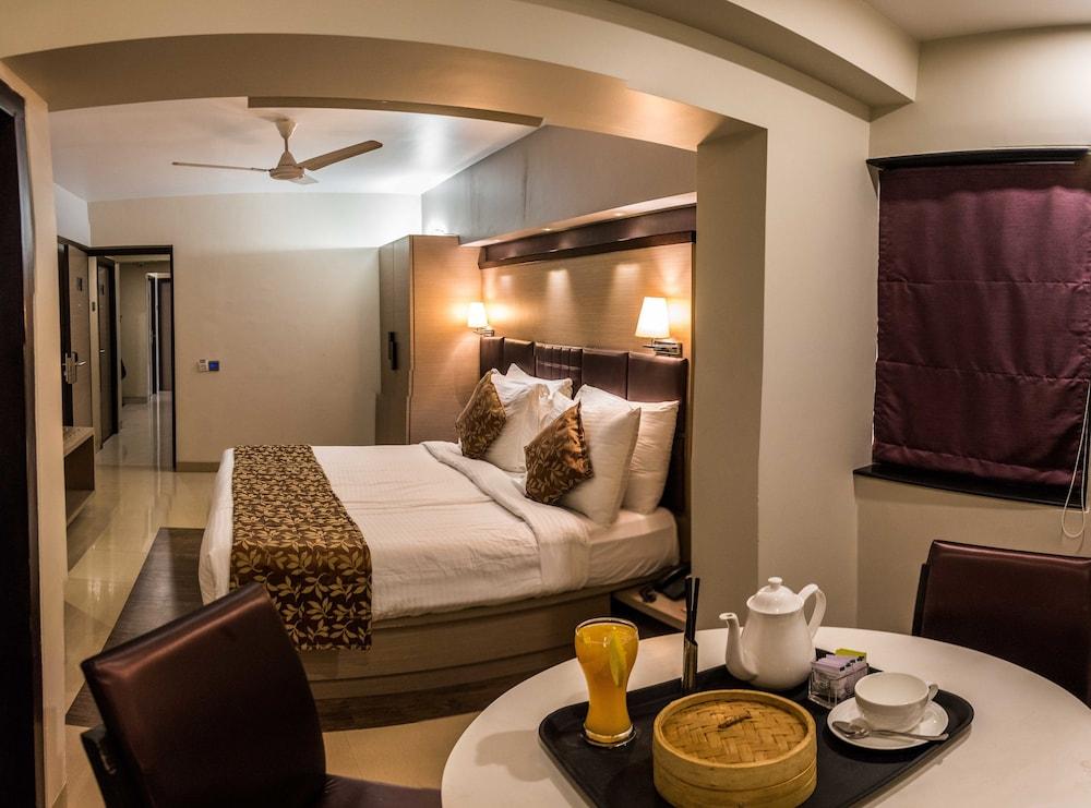 Hotel Oriental Aster - International Airport 4*