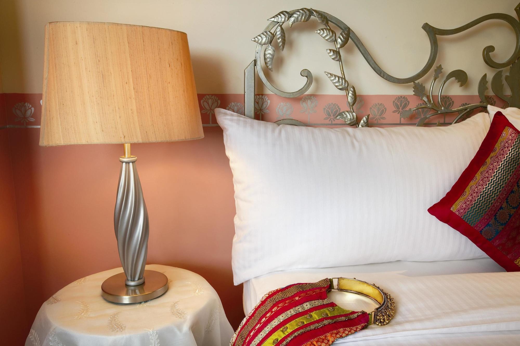 Hotel Waterstones Mumbai