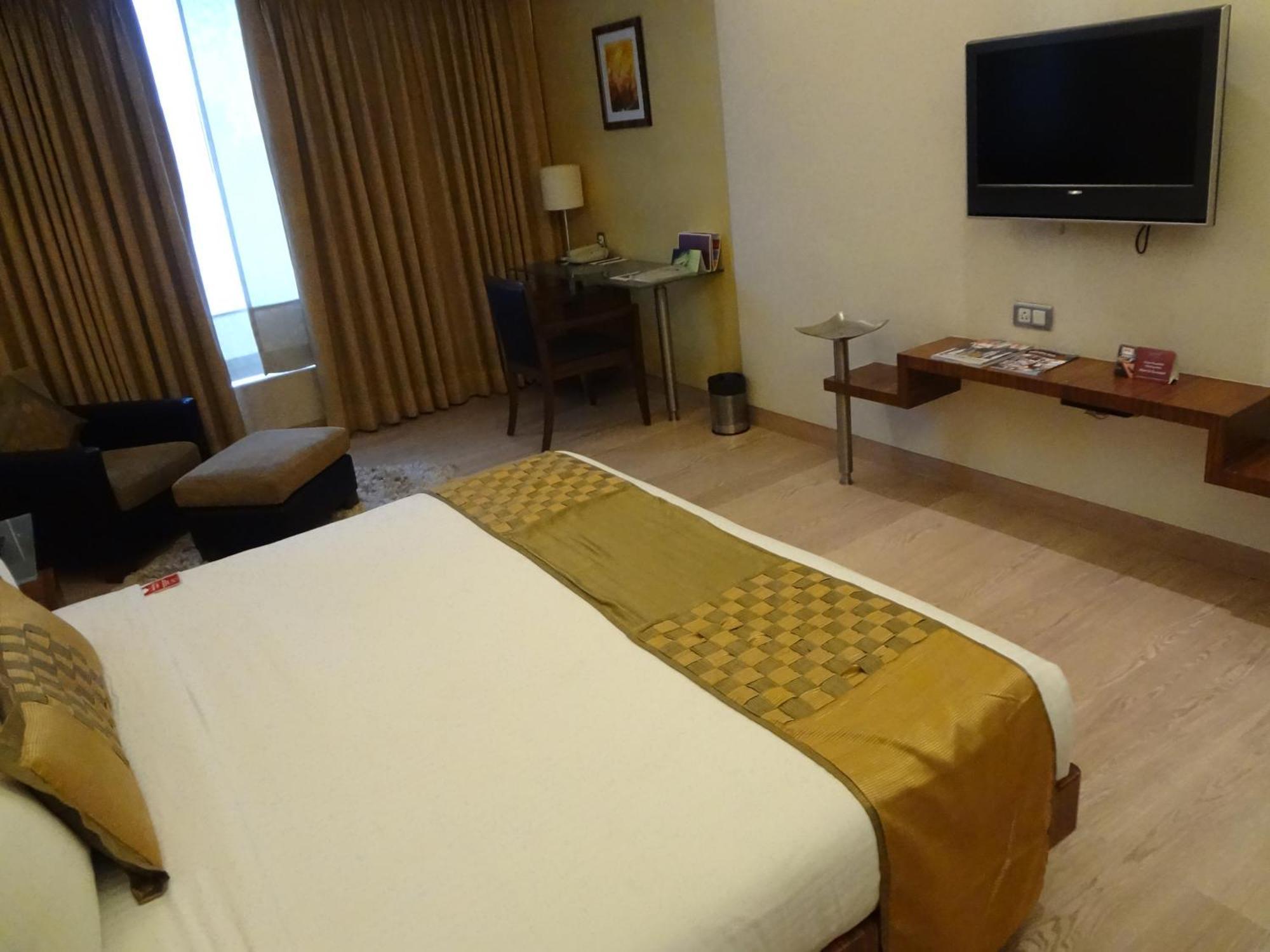 Mirage Hotel, International Airport 4* Mumbai