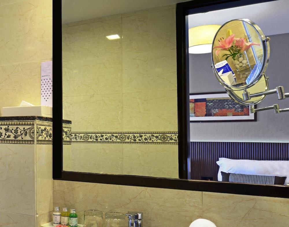 Hotel Residency Sarovar Portico Mumbai