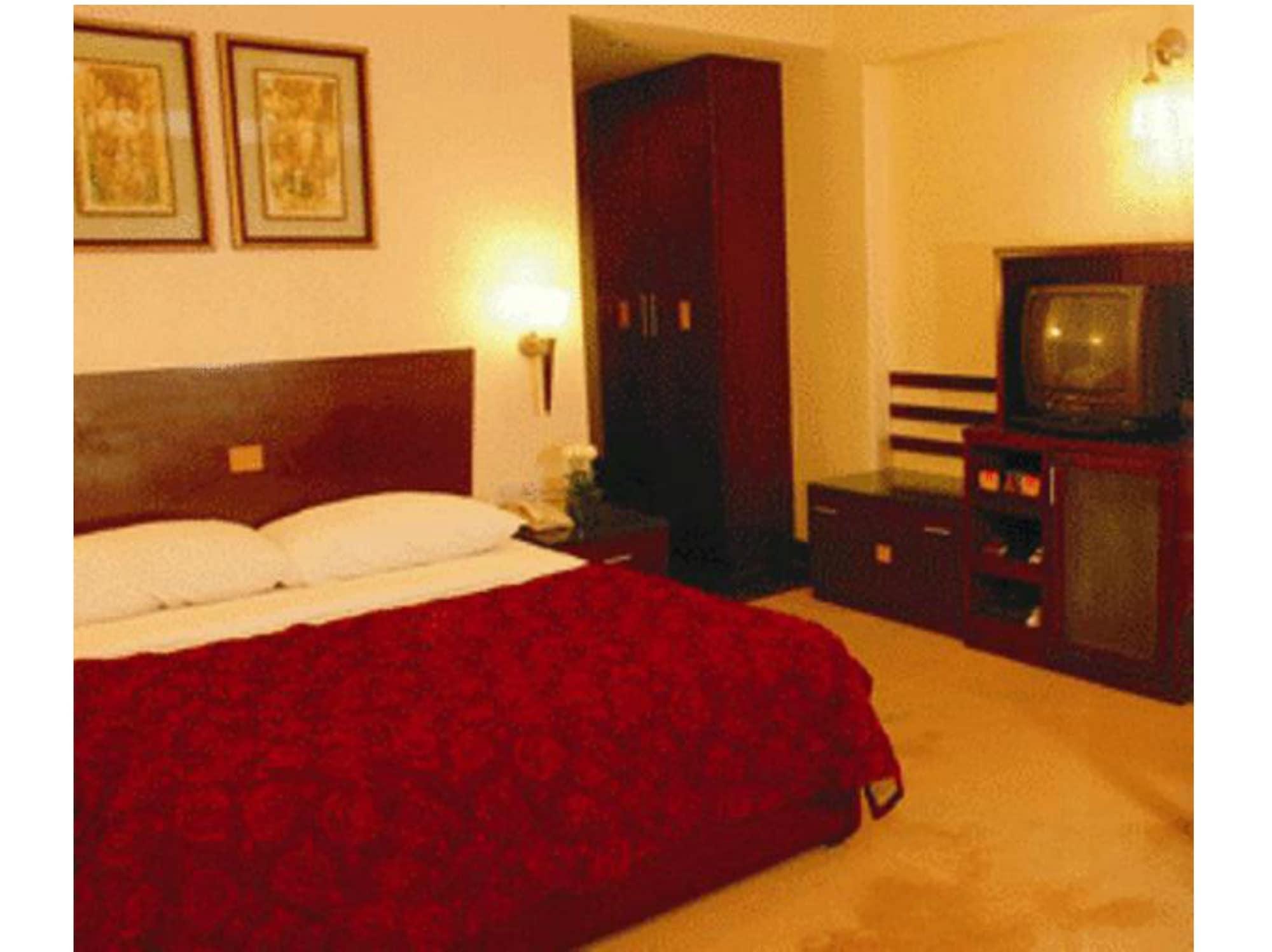 The Shalimar Hotel, Kemps Corner 4* Mumbai