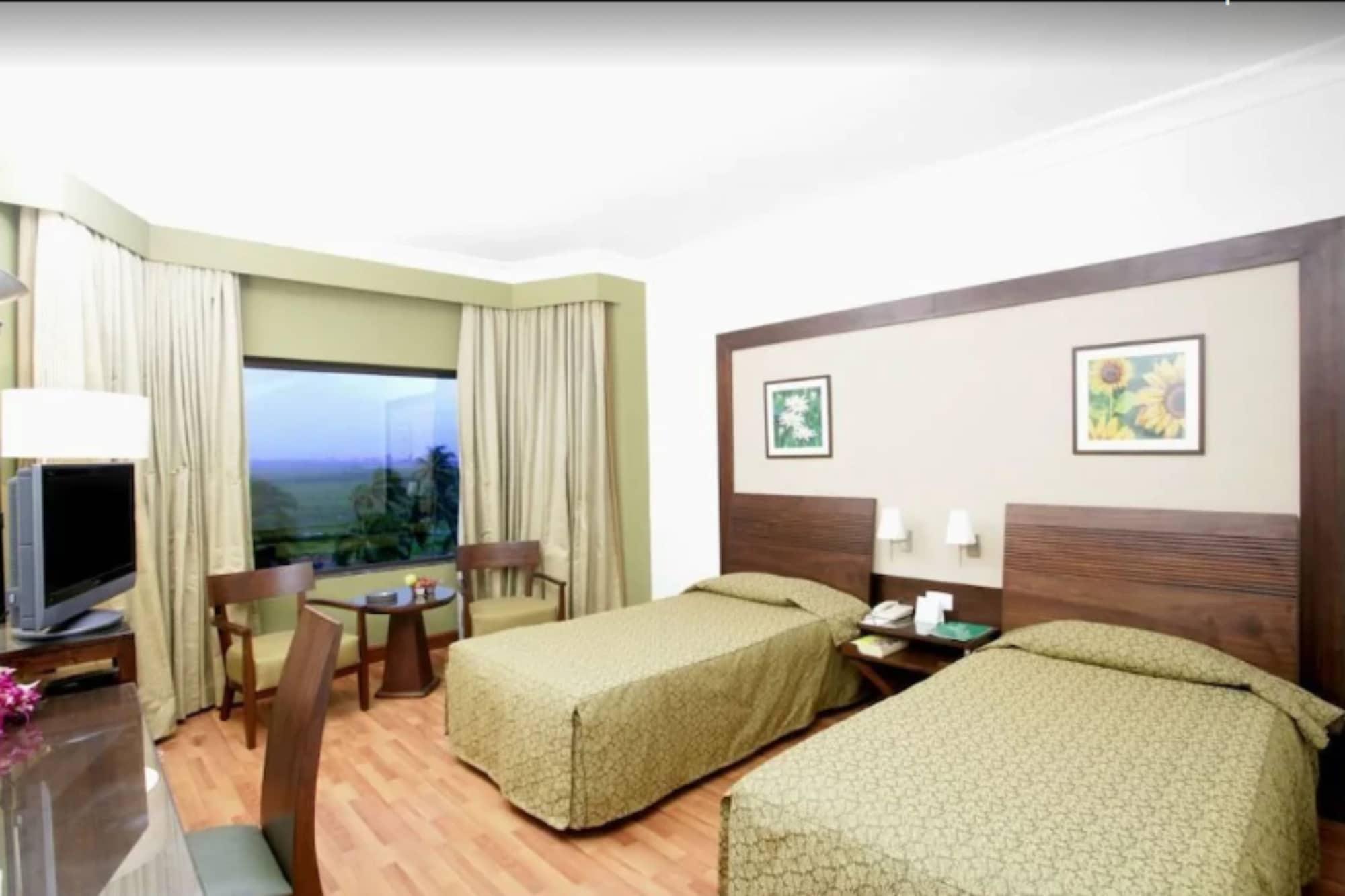Hotel The Retreat & Convention Centre Mumbai