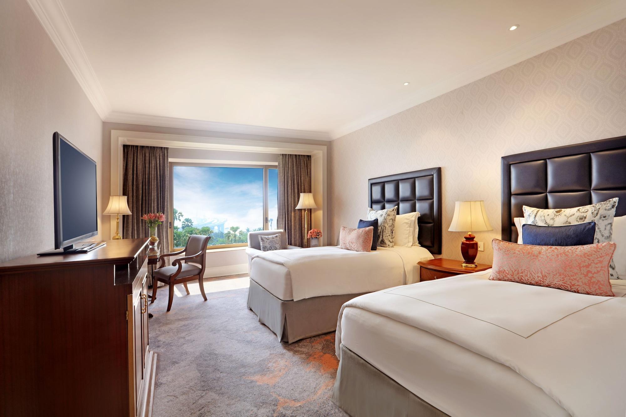 Taj Lands End Hotel 5*