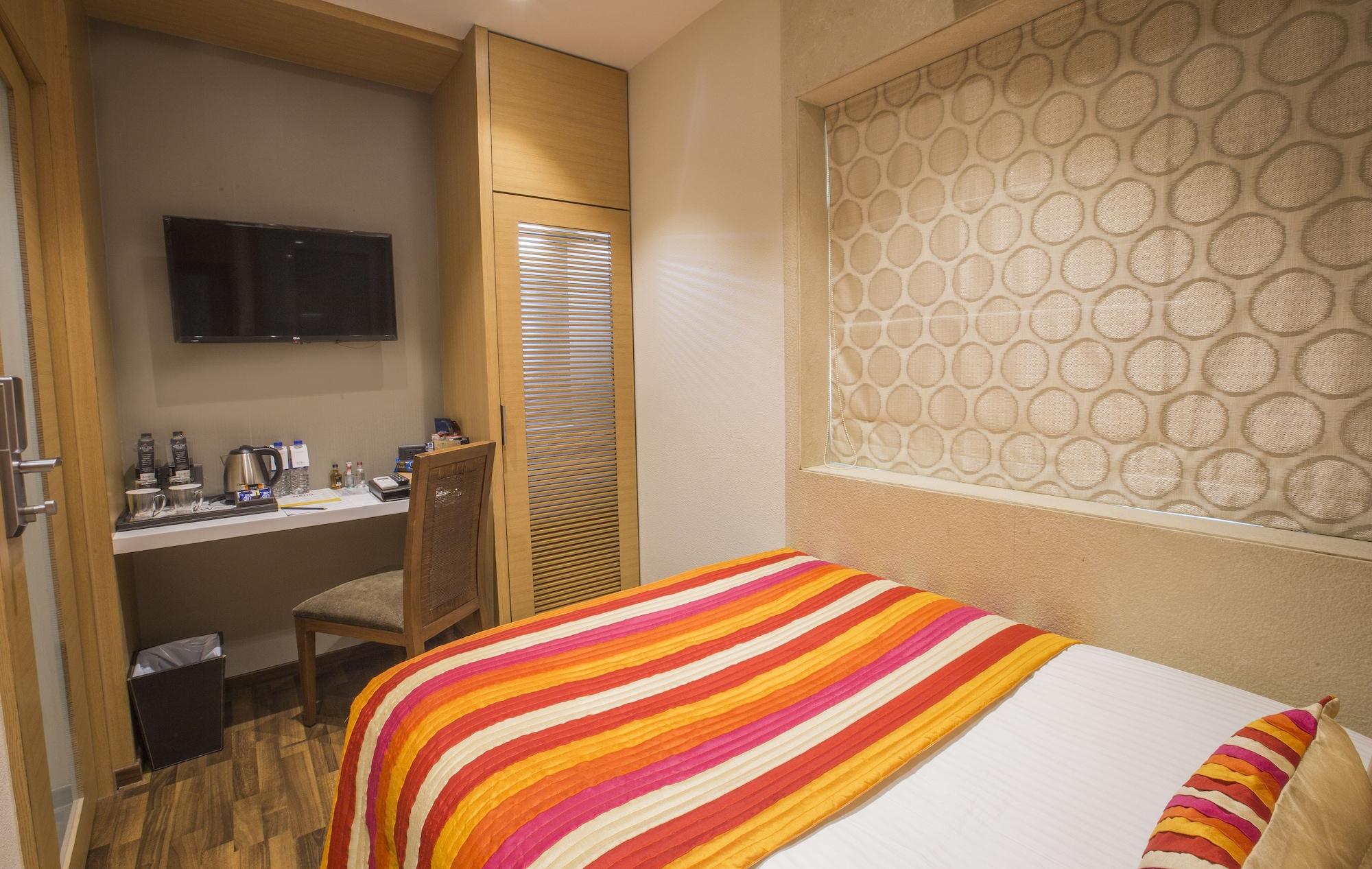 Bawa Continental Hotel 3*