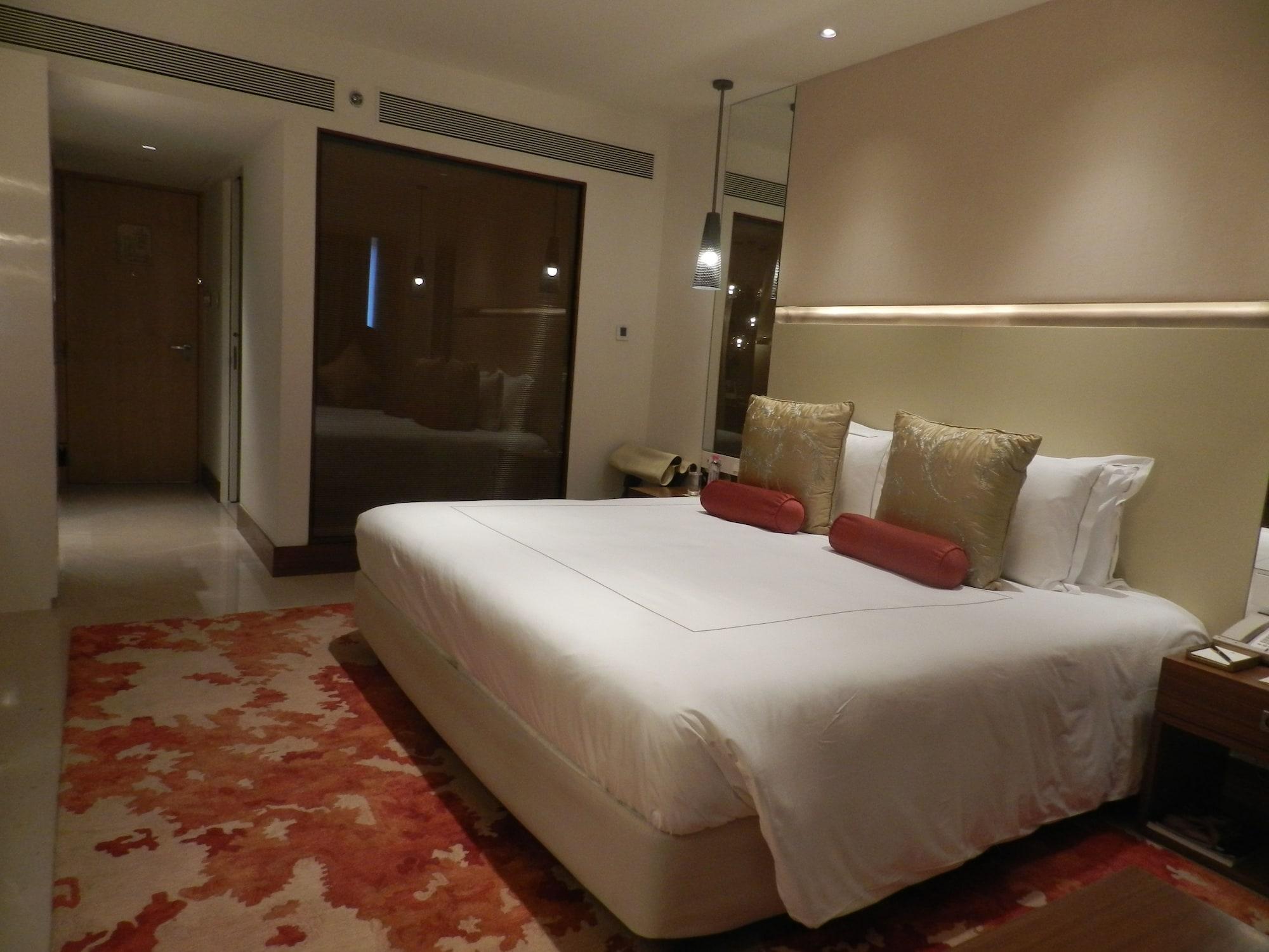 The Taj Mahal Tower, 5*
