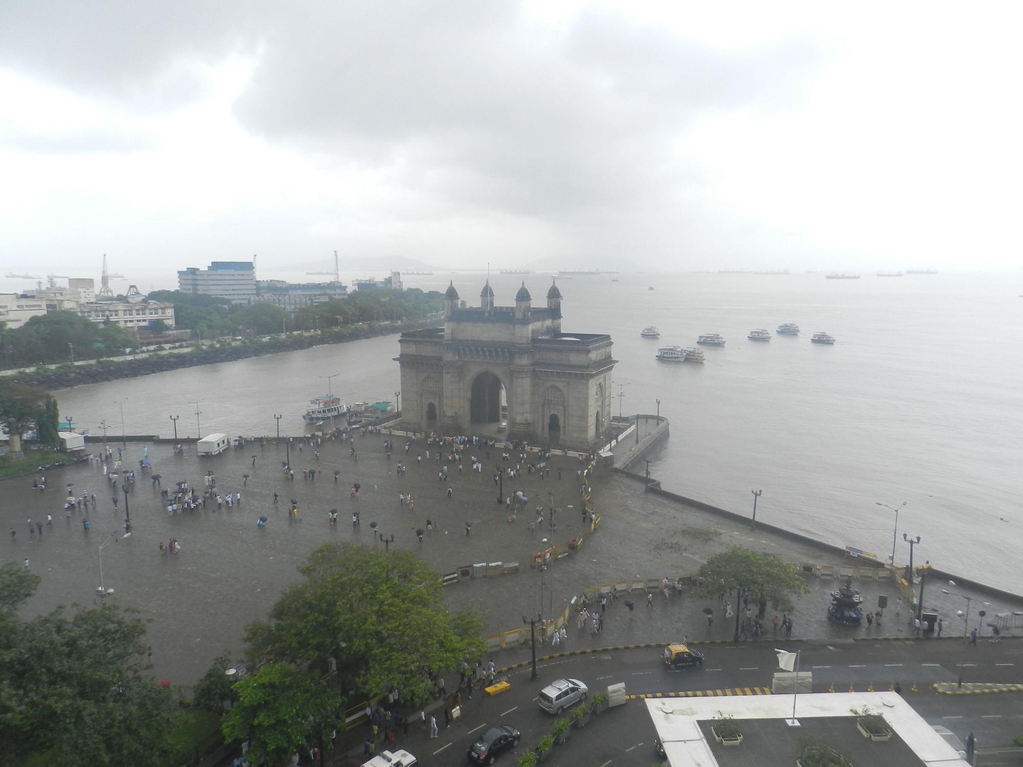 The Taj Mahal Tower, 5*