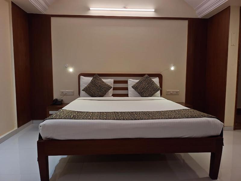 Hotel Yogi Broadway 3*